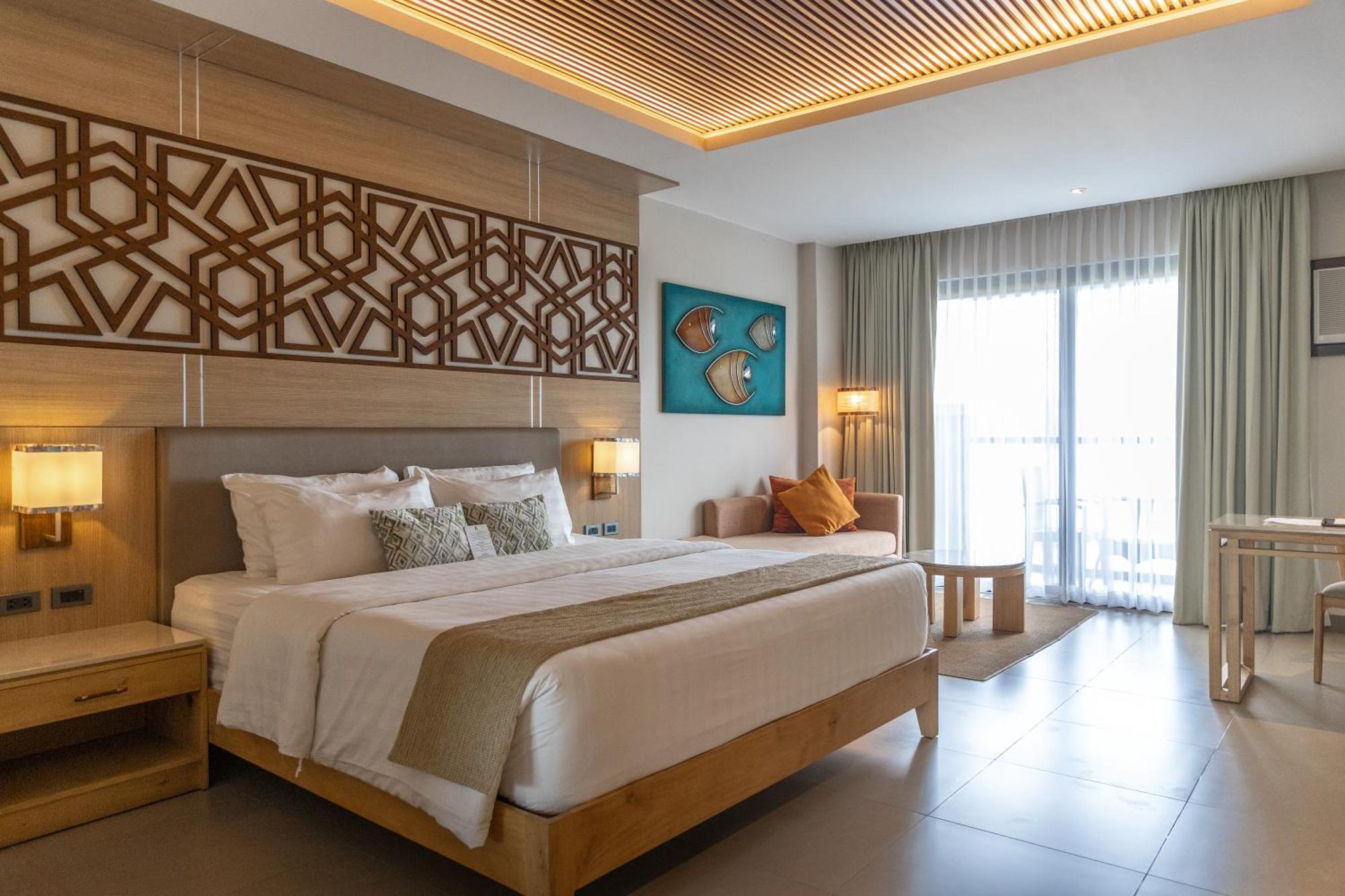 Zuri Resort